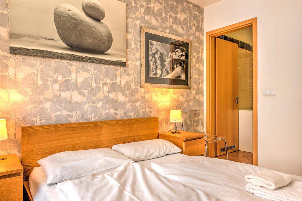 Central Capital Apartments Budapest Luaran gambar