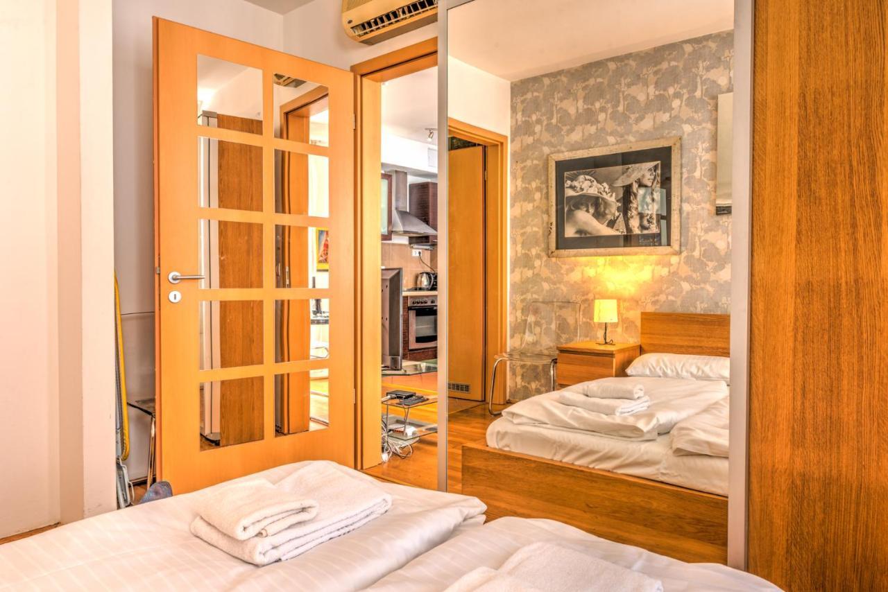 Central Capital Apartments Budapest Luaran gambar