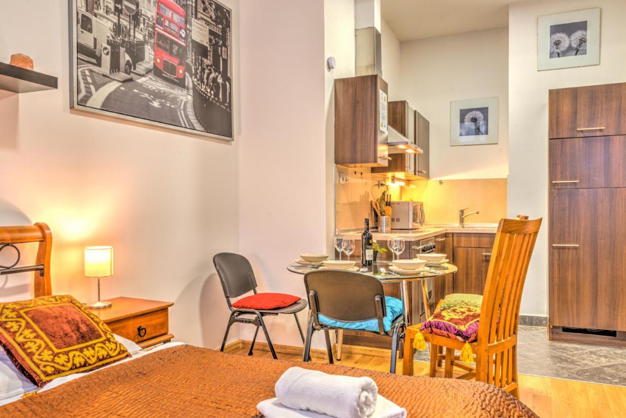 Central Capital Apartments Budapest Luaran gambar