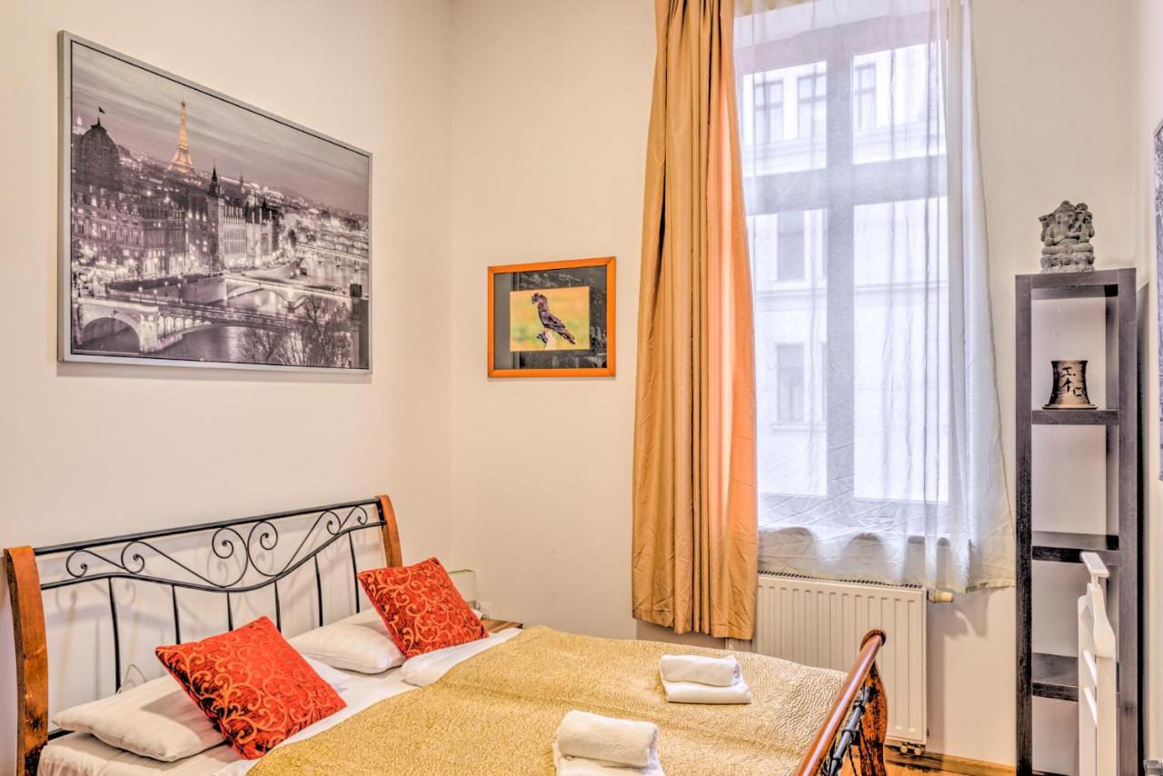 Central Capital Apartments Budapest Luaran gambar