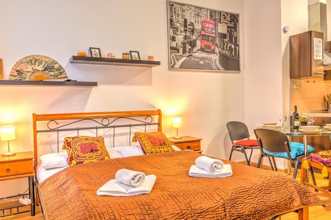 Central Capital Apartments Budapest Luaran gambar