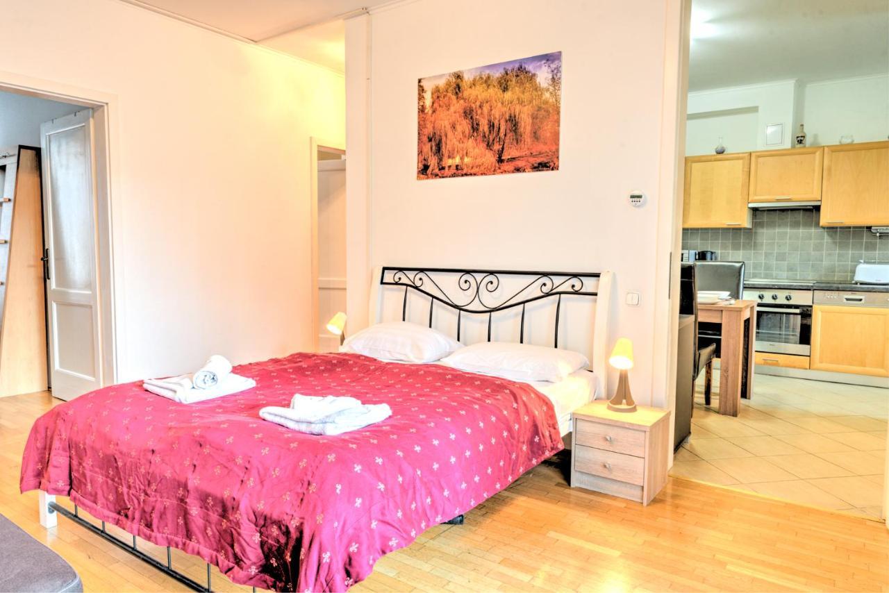 Central Capital Apartments Budapest Luaran gambar