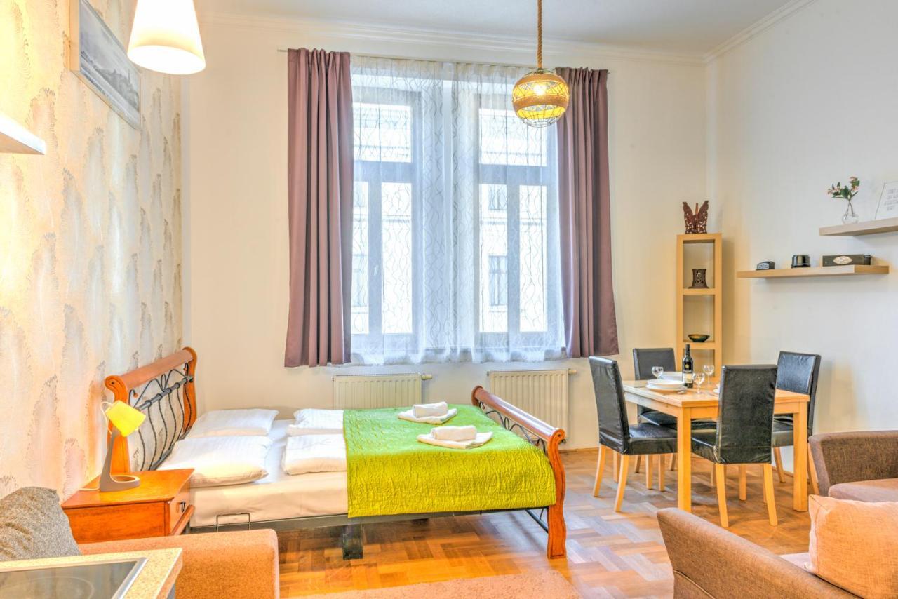 Central Capital Apartments Budapest Luaran gambar