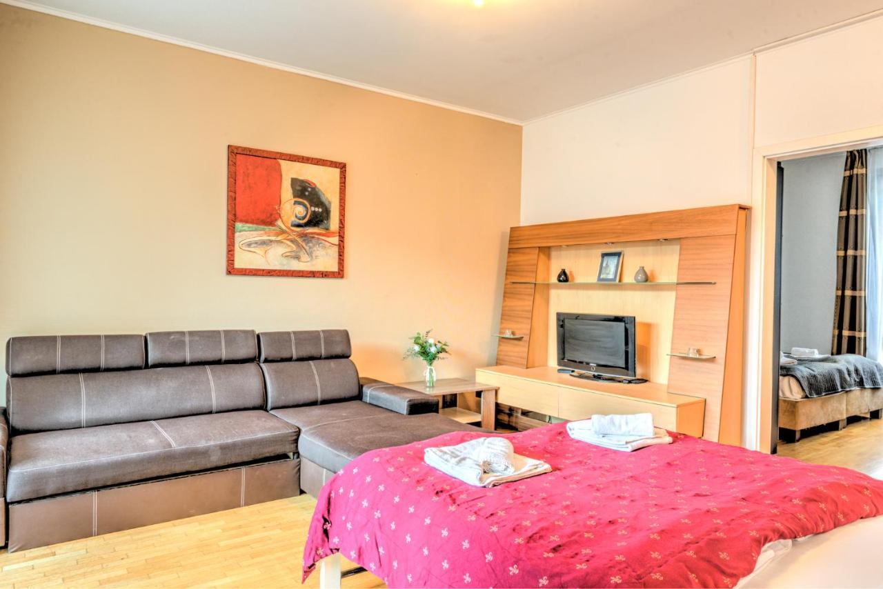 Central Capital Apartments Budapest Luaran gambar