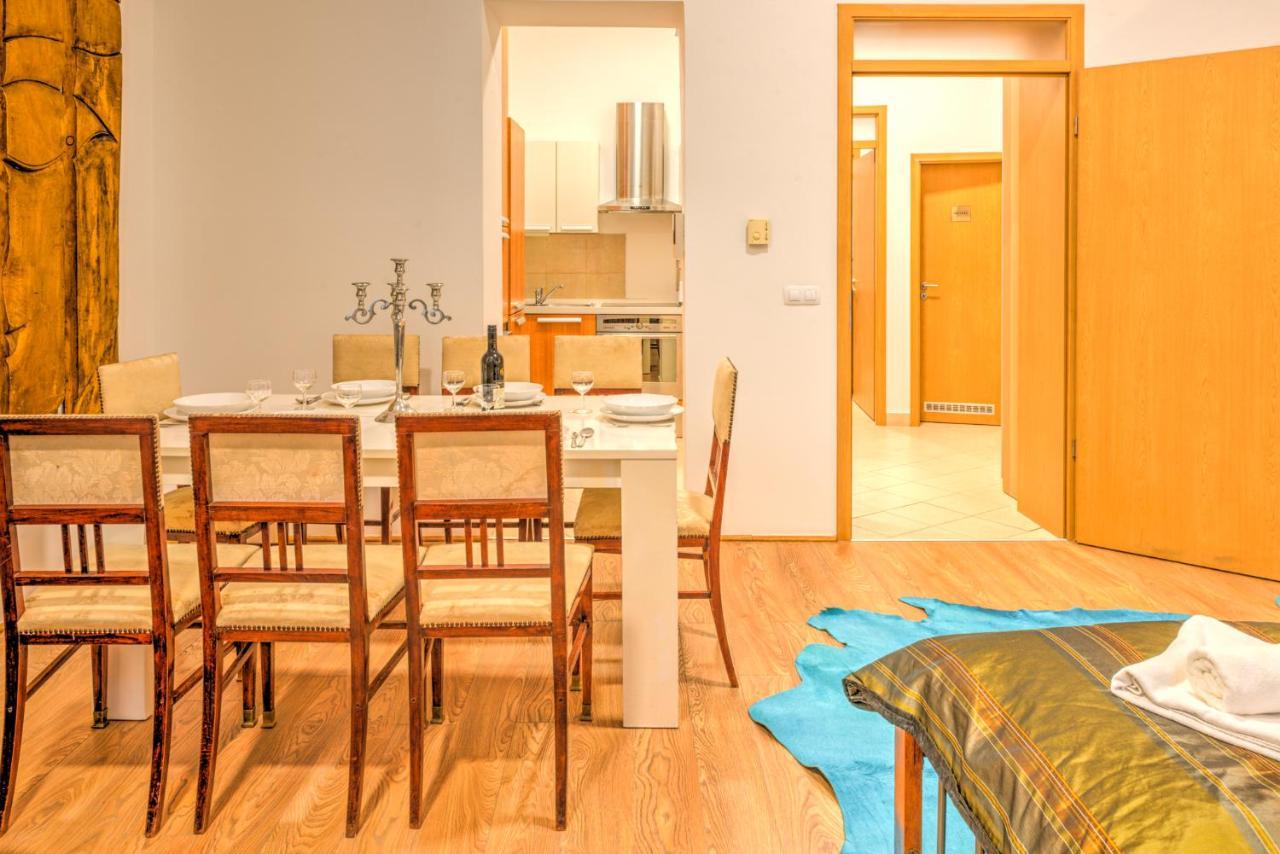 Central Capital Apartments Budapest Luaran gambar