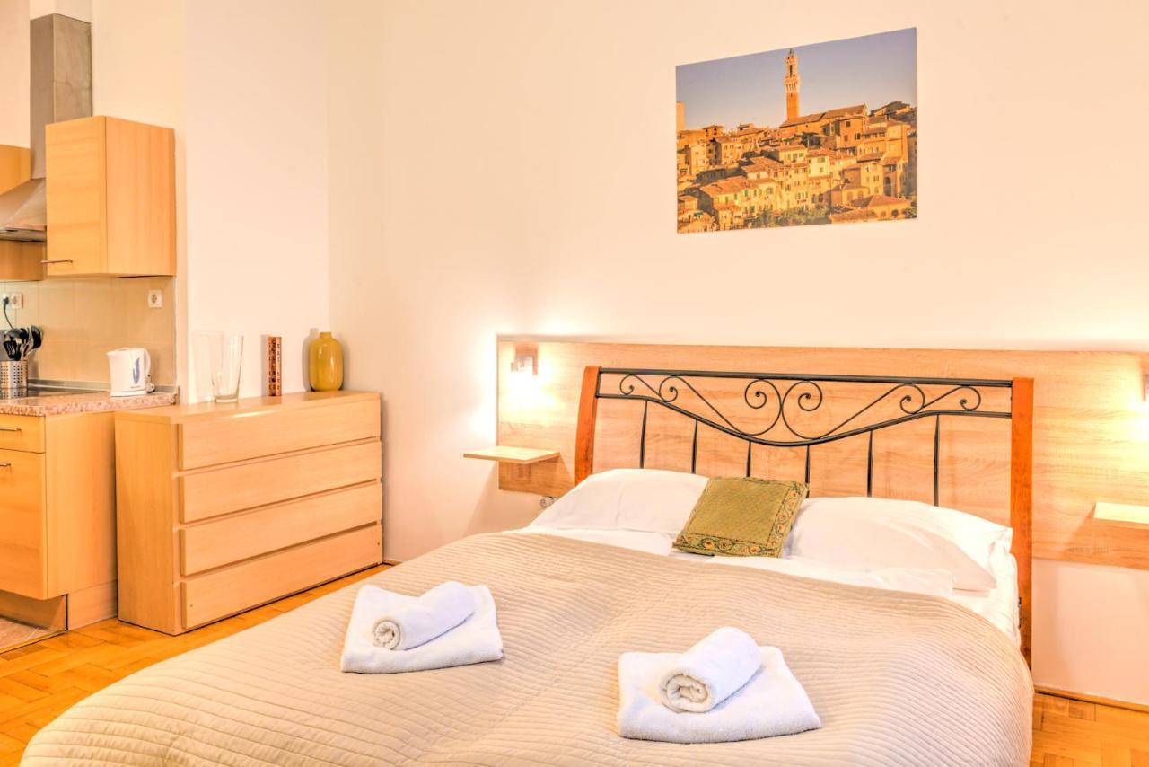 Central Capital Apartments Budapest Luaran gambar