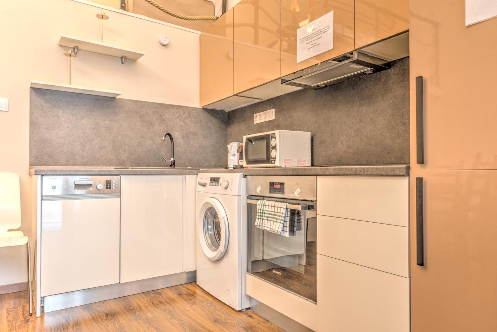 Central Capital Apartments Budapest Luaran gambar