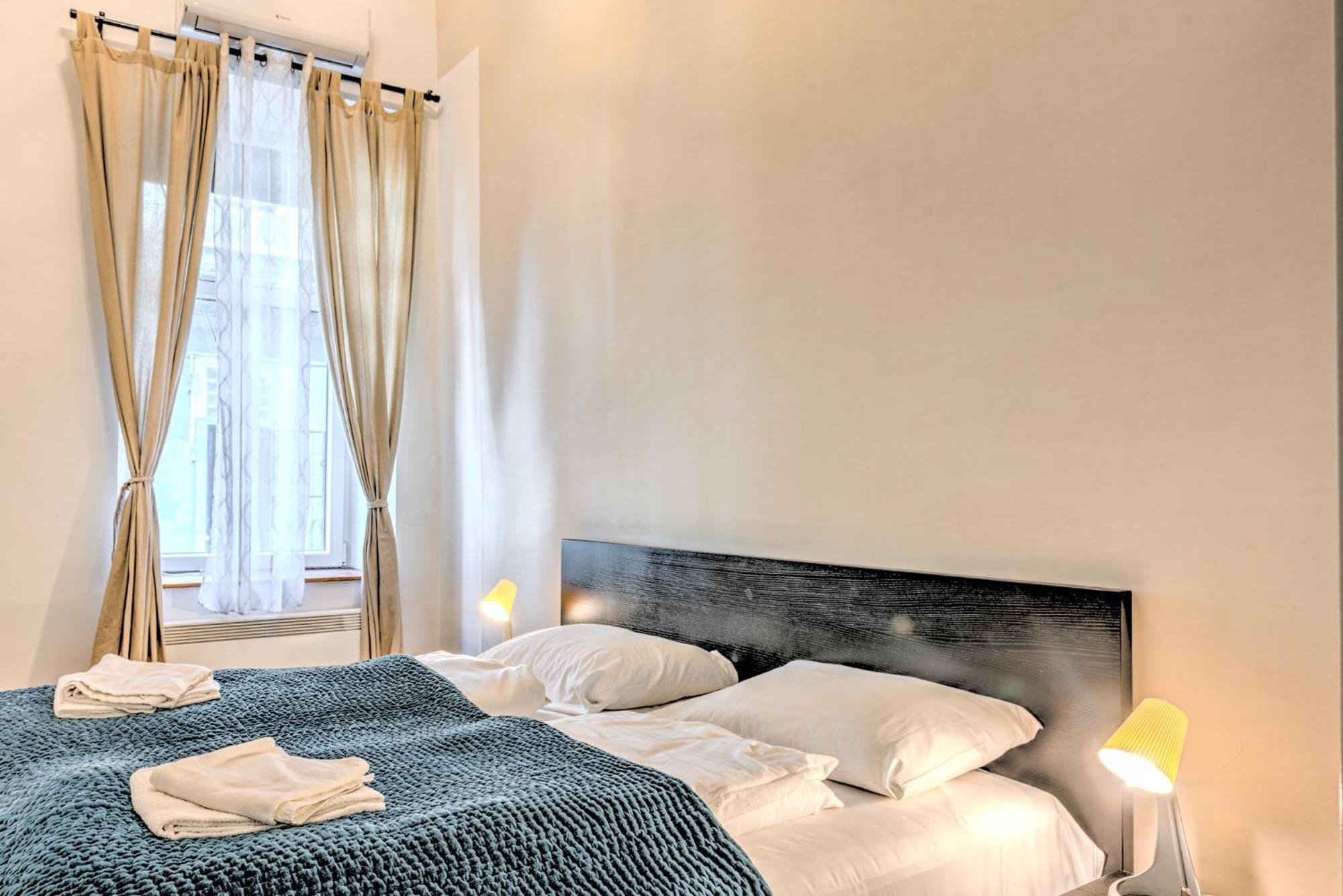 Central Capital Apartments Budapest Luaran gambar