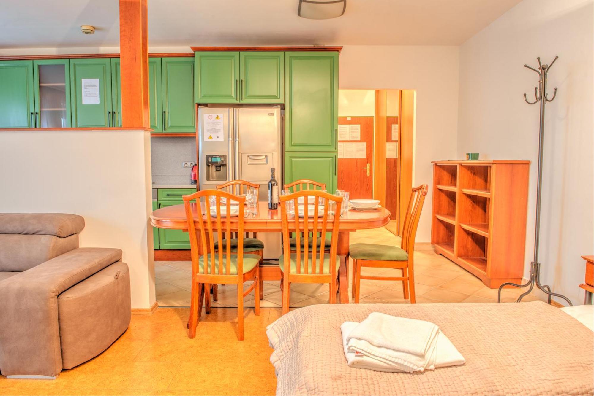Central Capital Apartments Budapest Luaran gambar