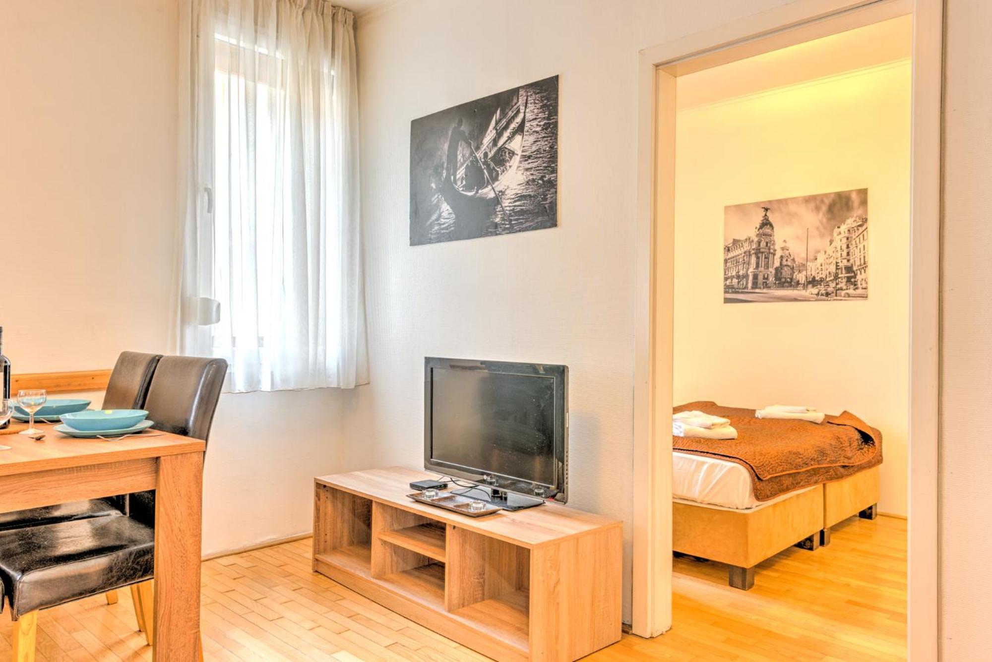 Central Capital Apartments Budapest Luaran gambar
